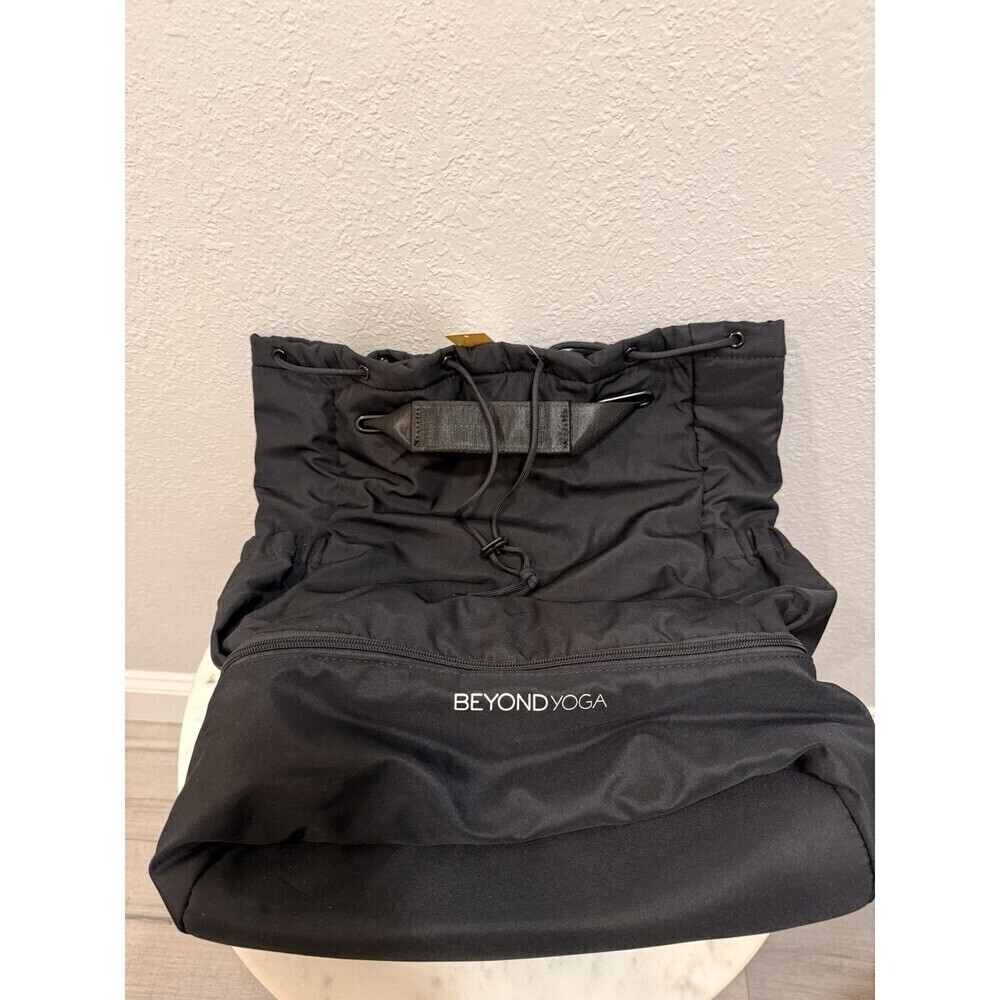 BEYOND YOGA Convertible Gym Bag Backpack -Black Back Pack / Tote / Carrying Case - Picture 5 of 8